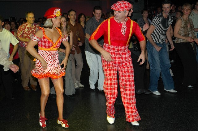 min 2005 11 12 fous swing 269